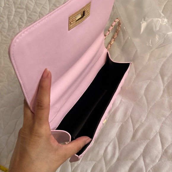 NWOT~SHEIN Elegant Pink Quilted Chain Bag - Picture 7 of 8